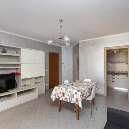 Comfy Cozy Apartment Close To Metro Turijn Buitenkant foto