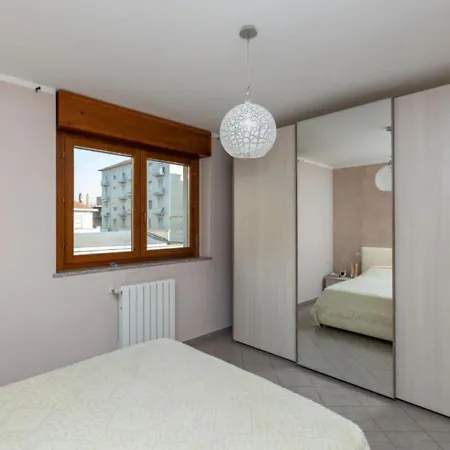 Comfy Cozy Apartment Close To Metro Turijn Buitenkant foto